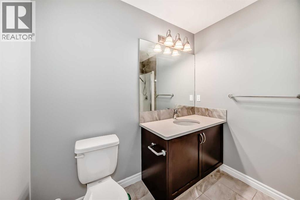 88 Nolanhurst Crescent Nw, Calgary, AB - Indoor Photo Showing Bathroom