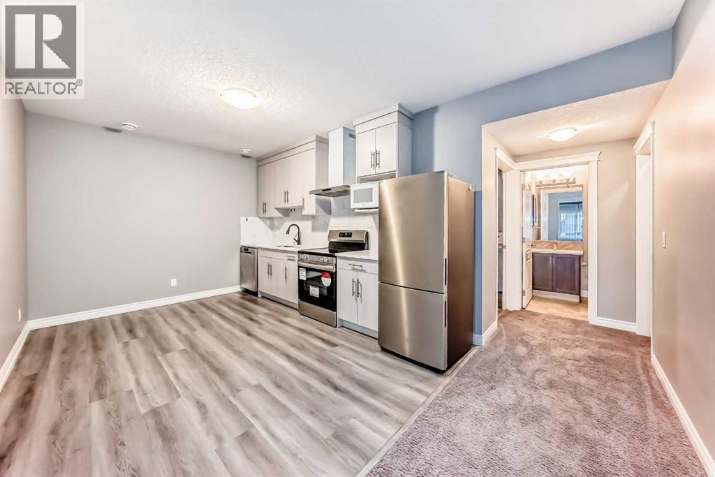 88 Nolanhurst Crescent Nw, Calgary, AB - Indoor Photo Showing Kitchen