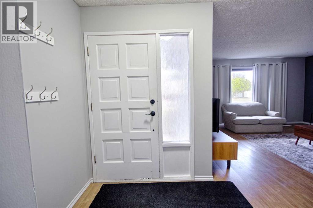 95 Laval Boulevard W, Lethbridge, AB - Indoor Photo Showing Other Room