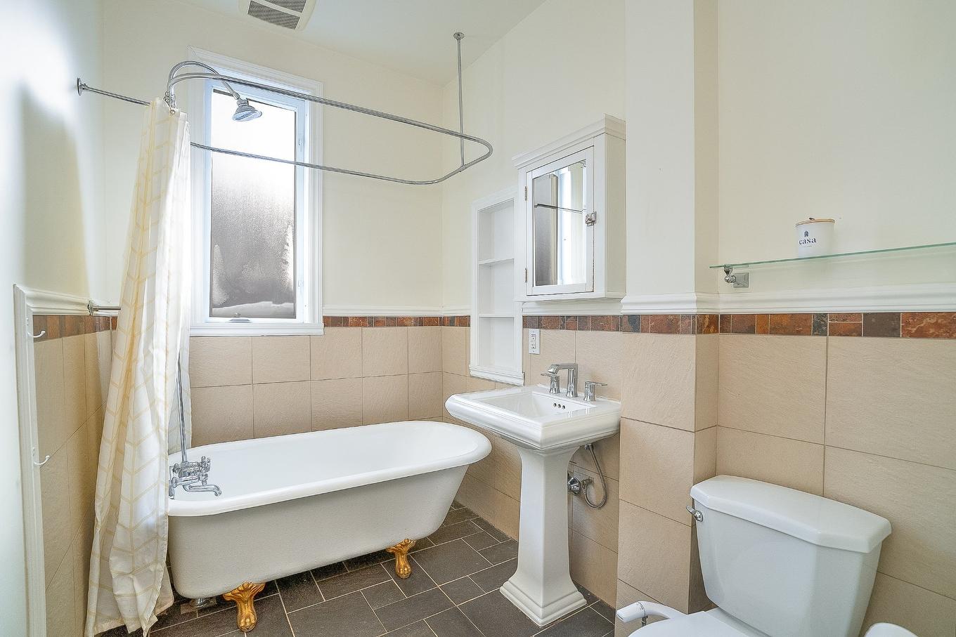 Salle de bains - 2145 Av. Old Orchard, Montréal (Côte-Des-Neiges/Notre-Dame-De-Grâce), QC - Indoor Photo Showing Bathroom