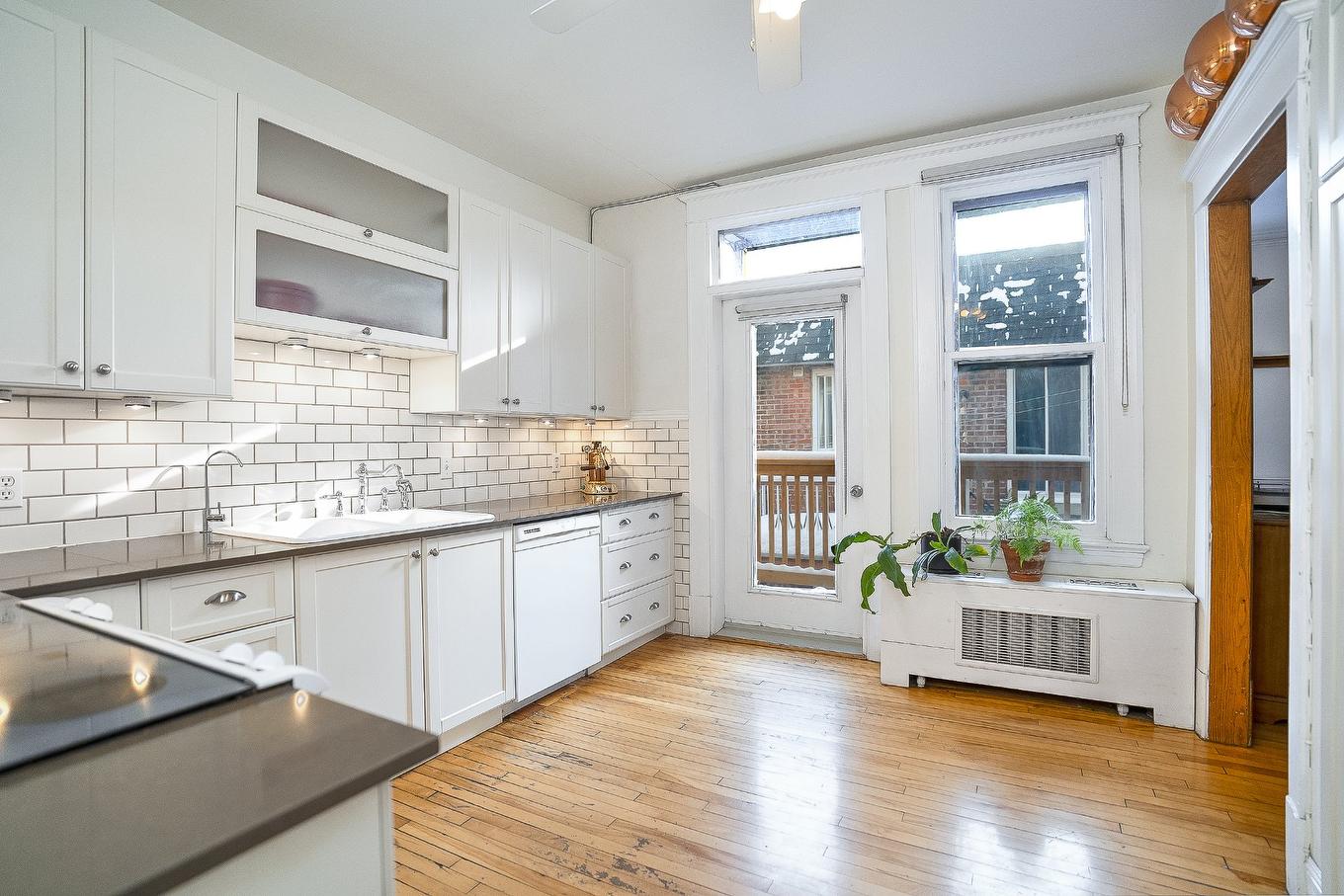 Cuisine - 2145 Av. Old Orchard, Montréal (Côte-Des-Neiges/Notre-Dame-De-Grâce), QC - Indoor Photo Showing Kitchen