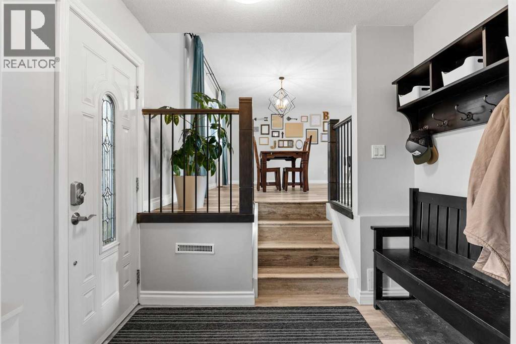 123 Sackville Drive Sw, Calgary, AB - Indoor Photo Showing Other Room