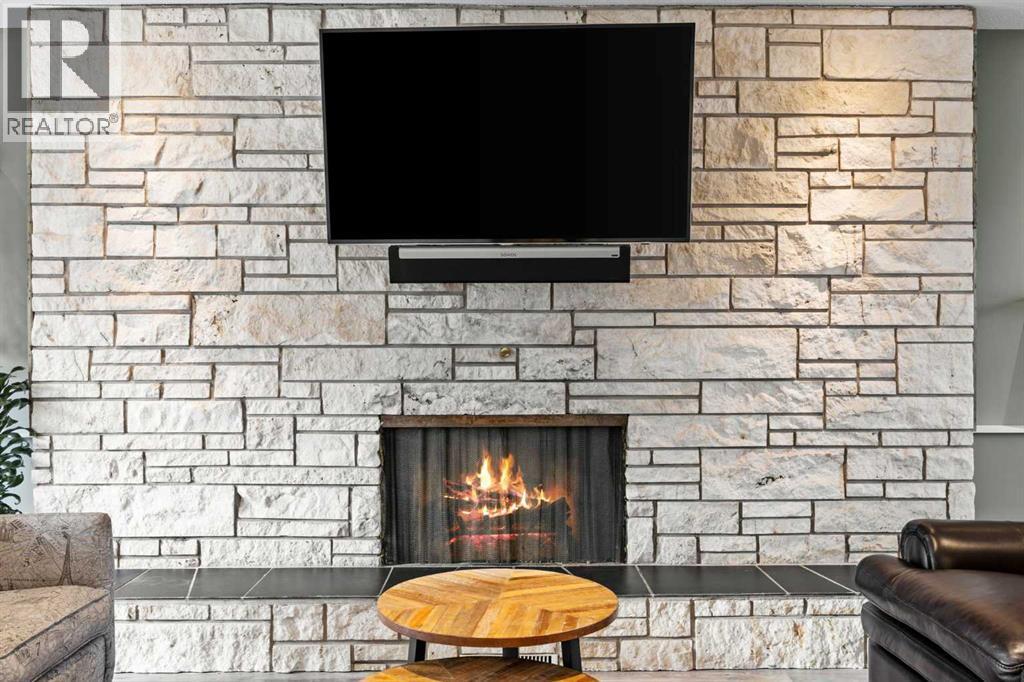 123 Sackville Drive Sw, Calgary, AB - With Fireplace