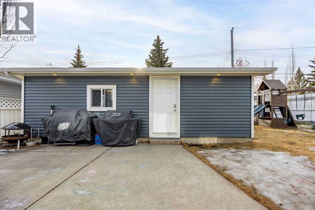 123 Sackville Drive Sw, Calgary, AB - Outdoor With Exterior