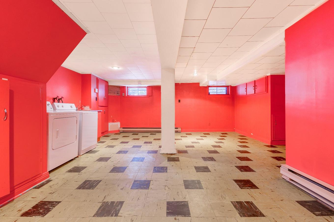 Playroom - 860 47E Avenue, Montréal (Lachine), QC - Indoor Photo Showing Laundry Room