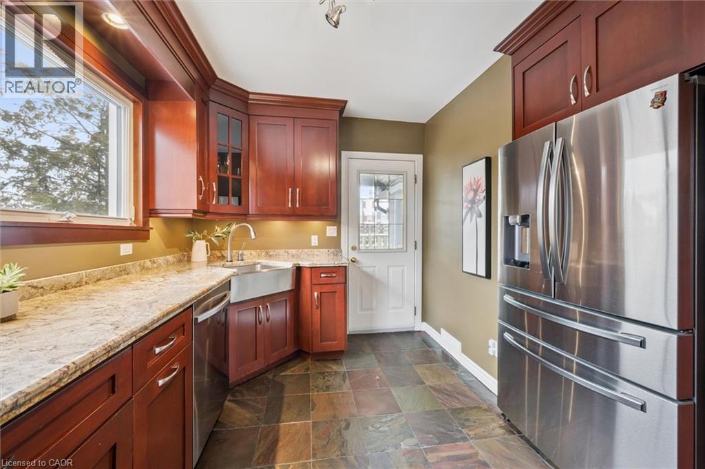 164 Jackson Avenue, Kitchener, ON - Indoor Photo Showing Kitchen