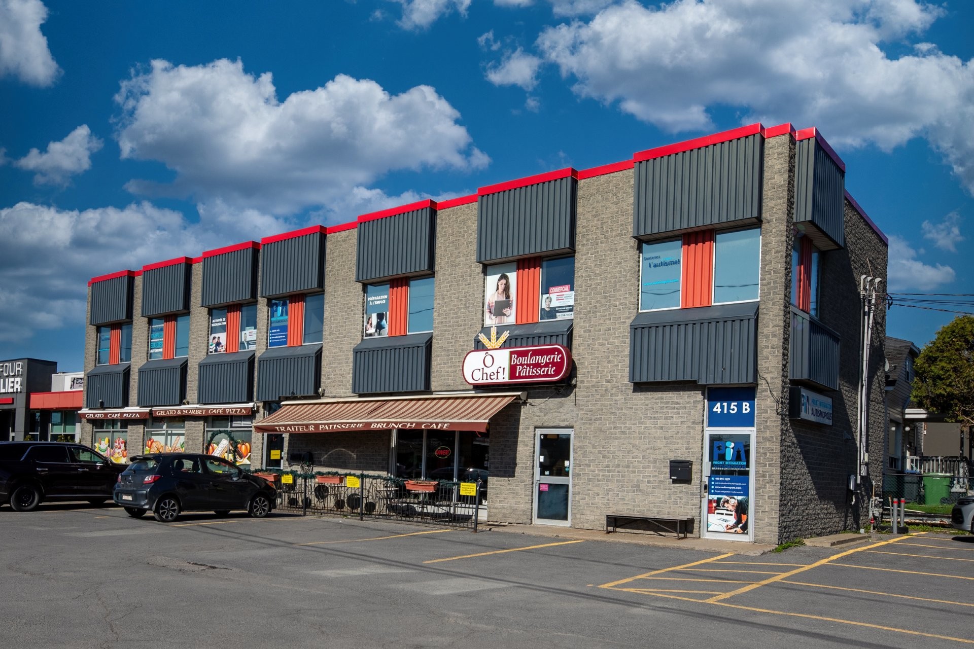 Front of Structure - 415 Boul. Du Séminaire N., Saint-Jean-Sur-Richelieu, QC - Outdoor