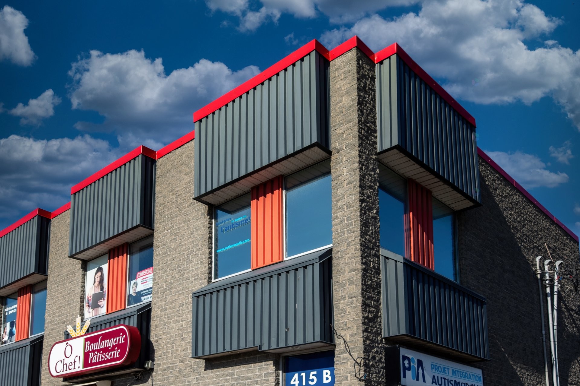Front of Structure - 415 Boul. Du Séminaire N., Saint-Jean-Sur-Richelieu, QC - Outdoor