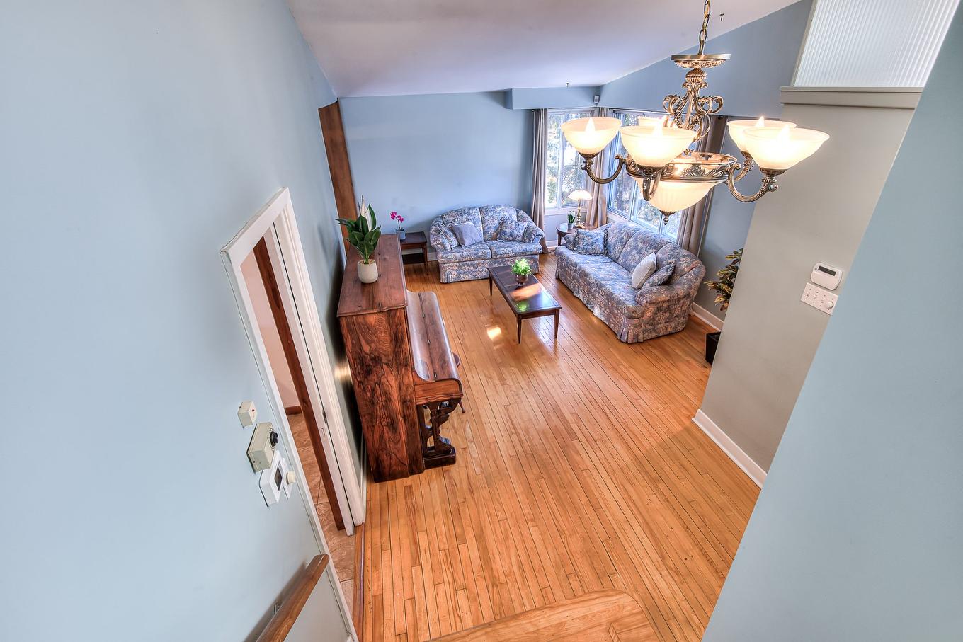 Overall view - 139 Av. Giroux, Laval (Laval-Des-Rapides), QC - Indoor