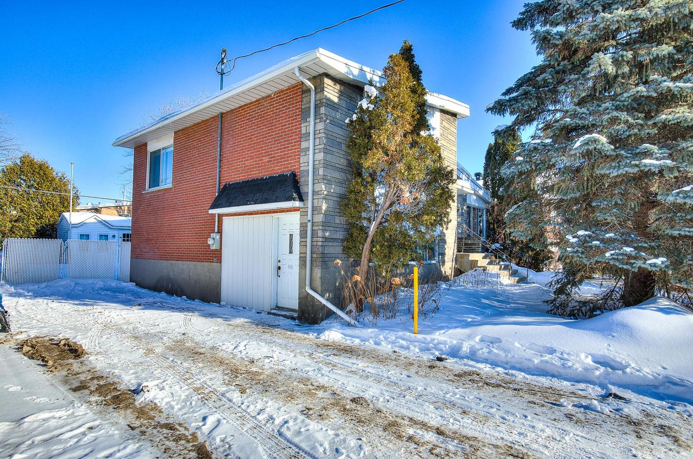 Frontage - 139 Av. Giroux, Laval (Laval-Des-Rapides), QC - Outdoor