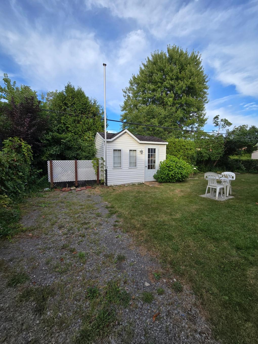 Shed - 139 Av. Giroux, Laval (Laval-Des-Rapides), QC - Outdoor