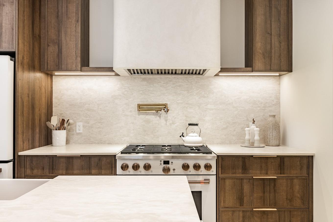 Cuisine - 5 Rue Loiselle, Saint-Mathias-Sur-Richelieu, QC - Indoor Photo Showing Kitchen With Upgraded Kitchen