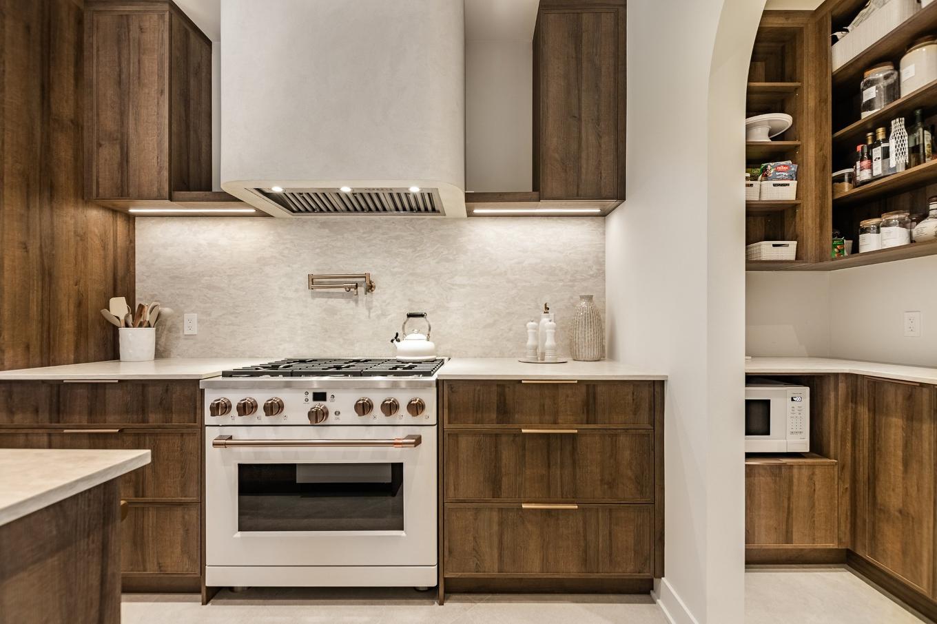 Cuisine - 5 Rue Loiselle, Saint-Mathias-Sur-Richelieu, QC - Indoor Photo Showing Kitchen With Upgraded Kitchen