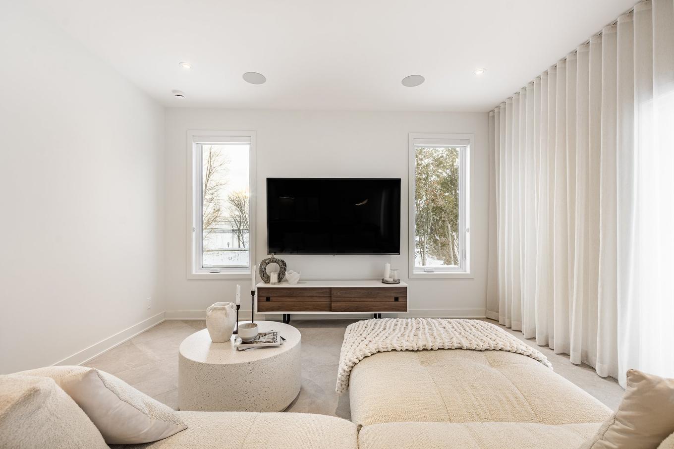 Salon - 5 Rue Loiselle, Saint-Mathias-Sur-Richelieu, QC - Indoor Photo Showing Living Room