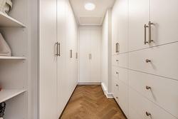 Walk-in closet -