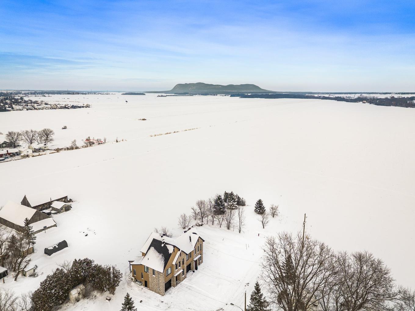 Photo aérienne - 5 Rue Loiselle, Saint-Mathias-Sur-Richelieu, QC - Outdoor With Body Of Water With View