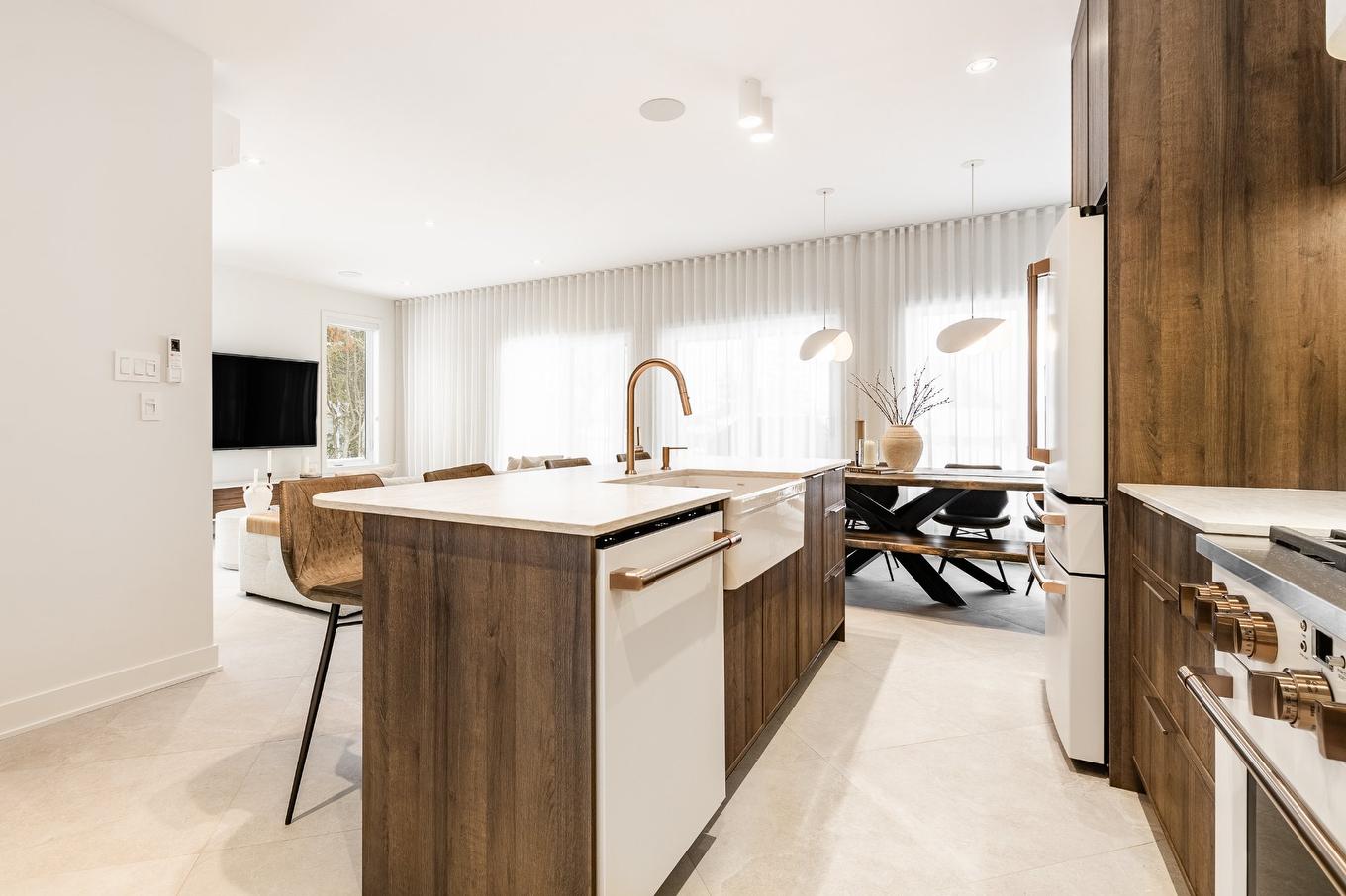 Cuisine - 5 Rue Loiselle, Saint-Mathias-Sur-Richelieu, QC - Indoor Photo Showing Kitchen With Upgraded Kitchen