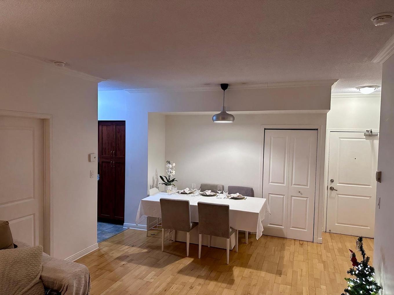 Dining room - 802-1225 Rue Notre-Dame O., Montréal (Ville-Marie), QC - Indoor