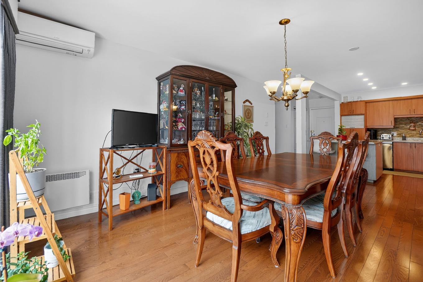 Dining room - 100-1838 Av. Victoria, Longueuil (Greenfield Park), QC - Indoor Photo Showing Dining Room