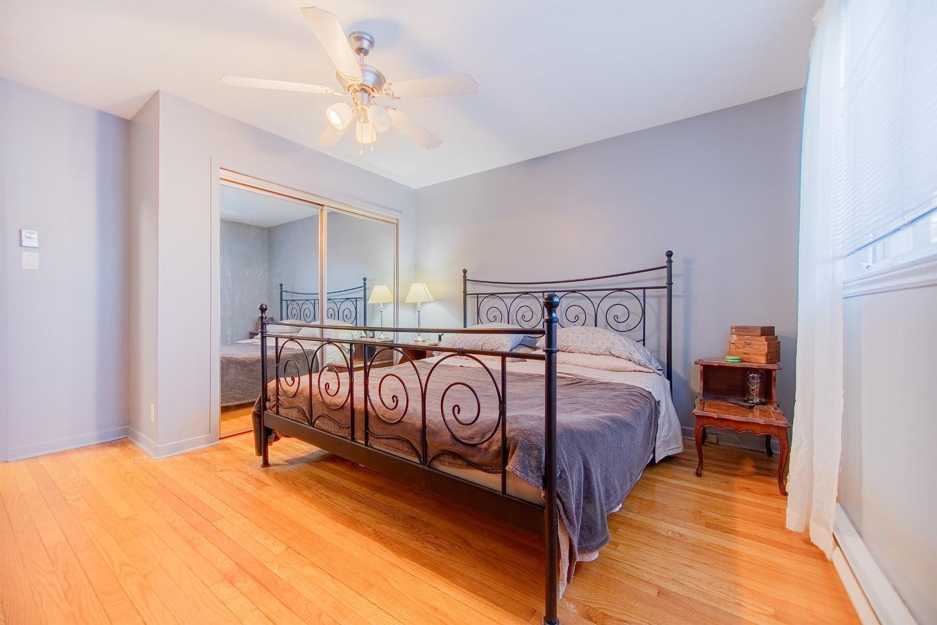 Primary bedroom - 674 Rue Parker, Longueuil (Greenfield Park), QC - Indoor Photo Showing Bedroom