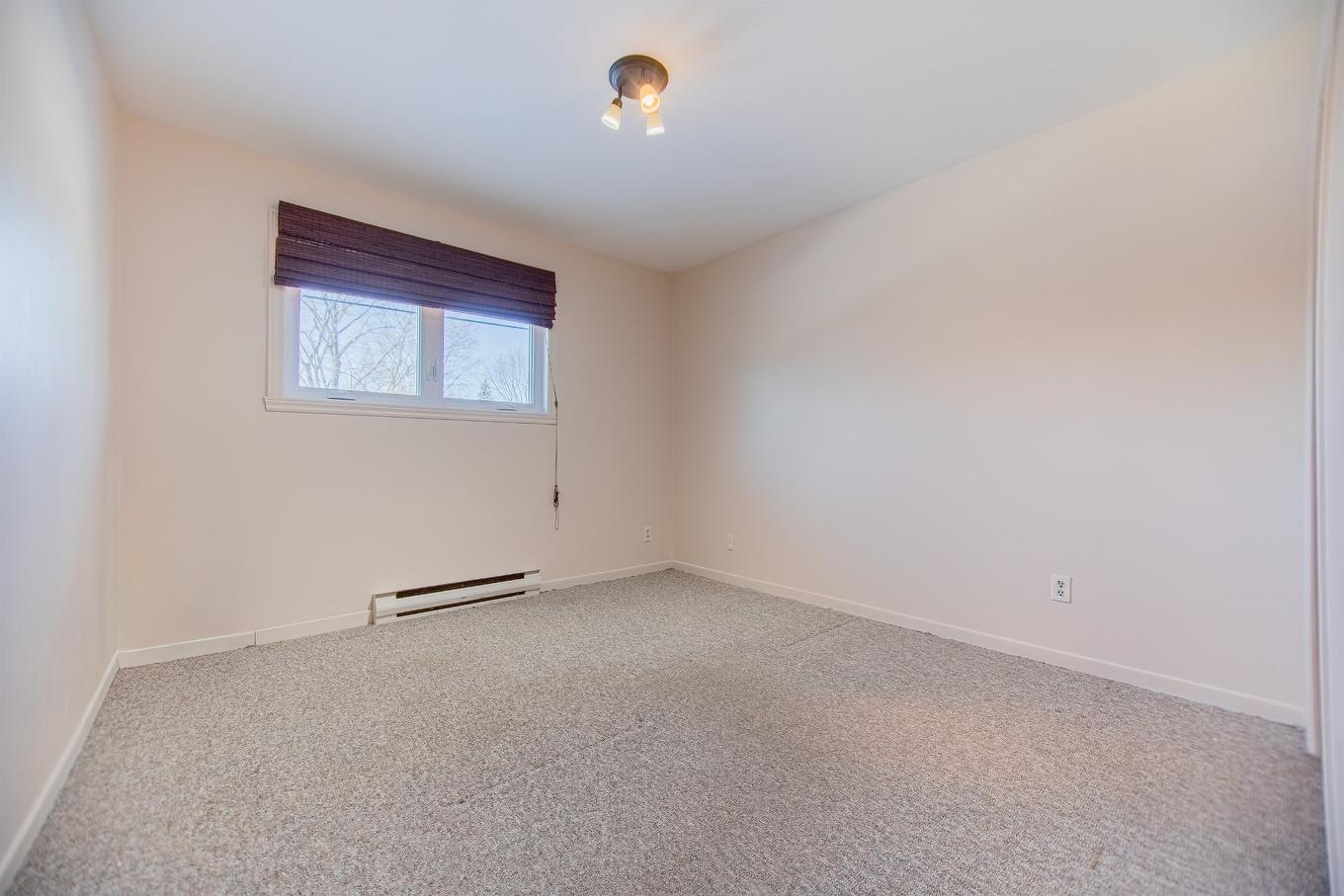 Bedroom - 674 Rue Parker, Longueuil (Greenfield Park), QC - Indoor Photo Showing Other Room