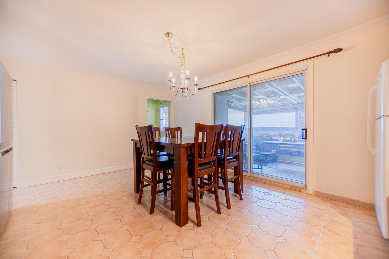 Dinette - 674 Rue Parker, Longueuil (Greenfield Park), QC - Indoor Photo Showing Dining Room