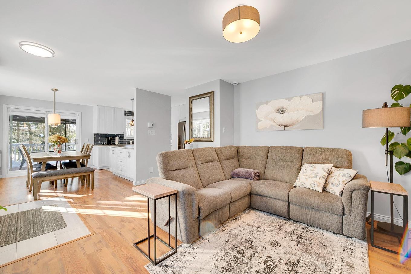 Living room - 1566 Rue Michel-Blondin, Prévost, QC - Indoor Photo Showing Living Room