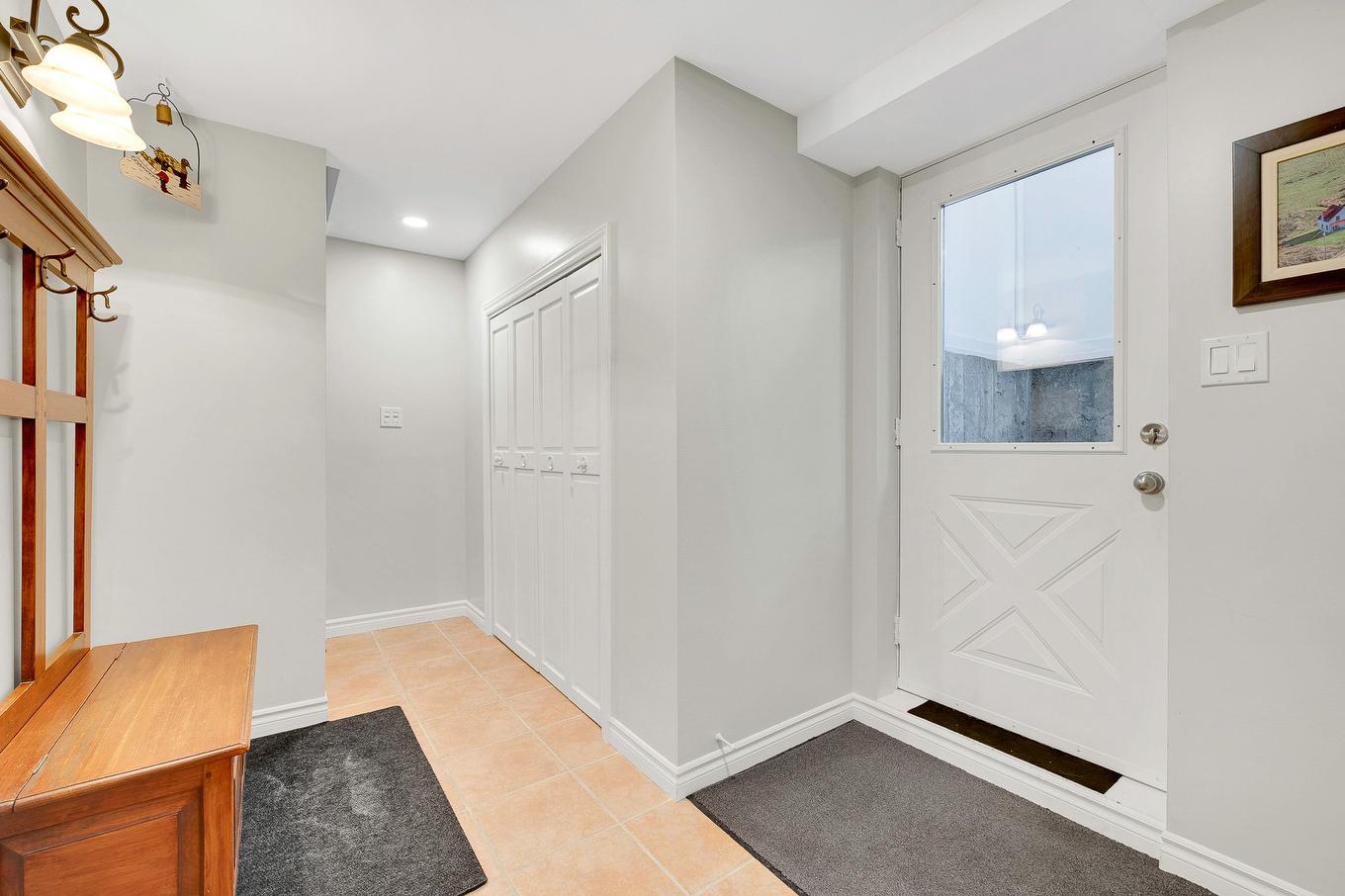 Hall - 1566 Rue Michel-Blondin, Prévost, QC - Indoor Photo Showing Other Room