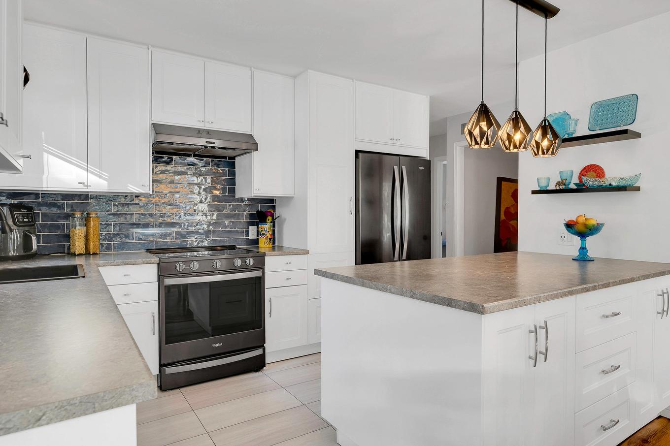 Kitchen - 1566 Rue Michel-Blondin, Prévost, QC - Indoor Photo Showing Kitchen With Upgraded Kitchen