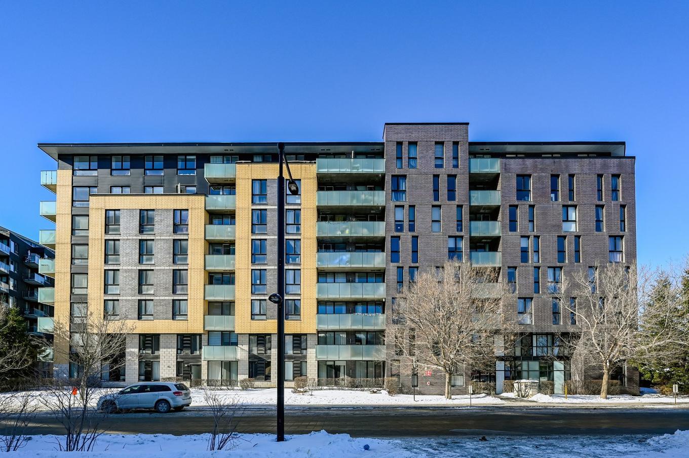 Exterior - 804-5025 Rue Paré, Montréal (Côte-Des-Neiges/Notre-Dame-De-Grâce), QC - Outdoor With Facade