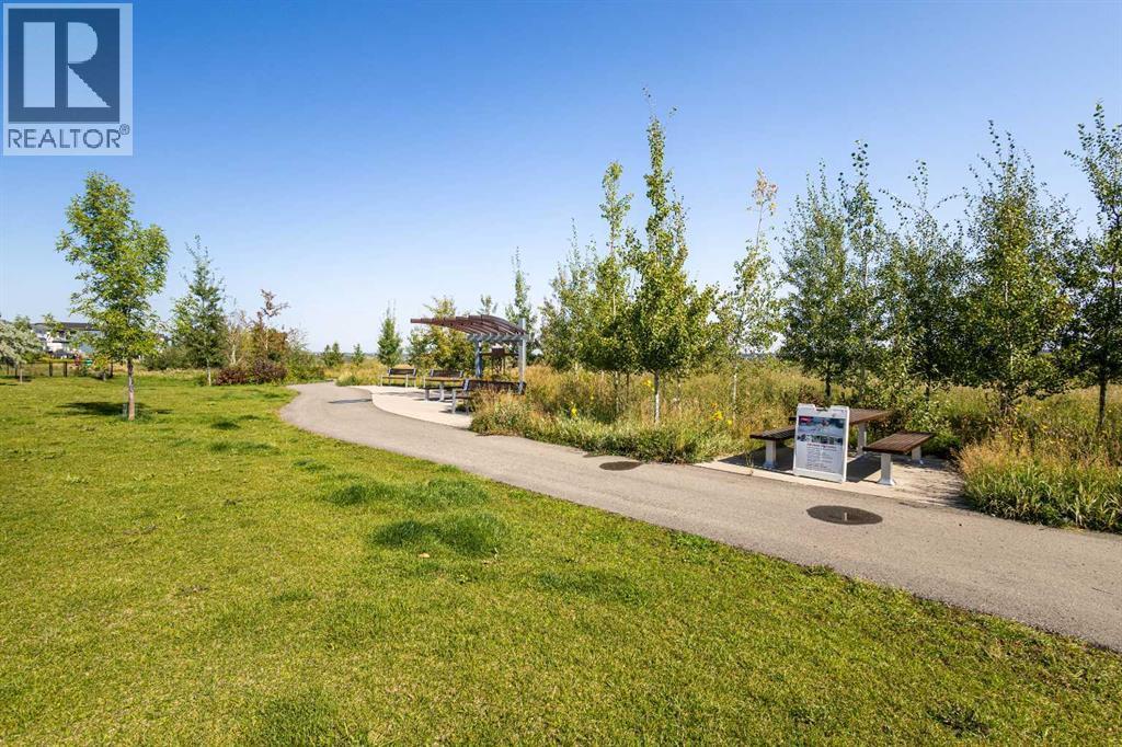 33 Walcrest Way Se, Calgary, AB - Outdoor