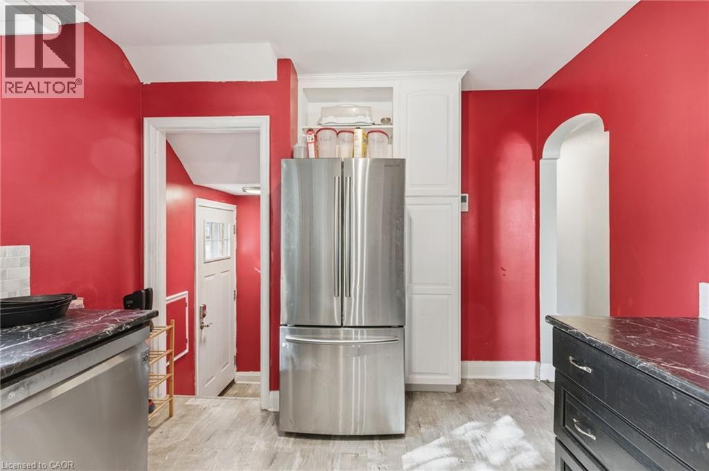 58 Seven Oaks Drive, Hamilton, ON - Indoor Photo Showing Kitchen