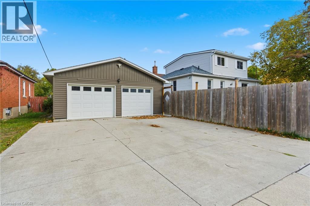 58 Seven Oaks Drive, Hamilton, ON - Outdoor With Exterior