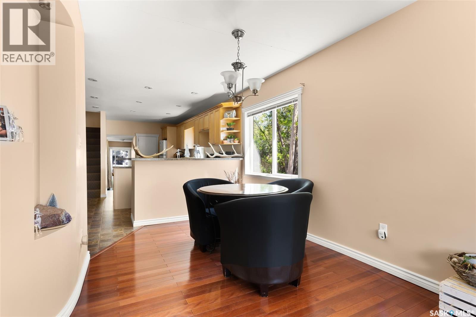 2353 Reynolds Street, Regina, SK - Indoor