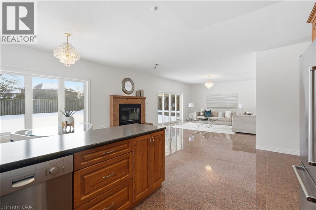 593 Rymal Road W, Hamilton, ON - Indoor Photo Showing Kitchen