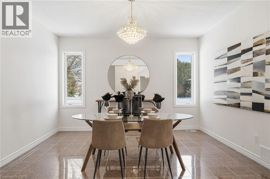 593 Rymal Road W, Hamilton, ON - Indoor Photo Showing Dining Room