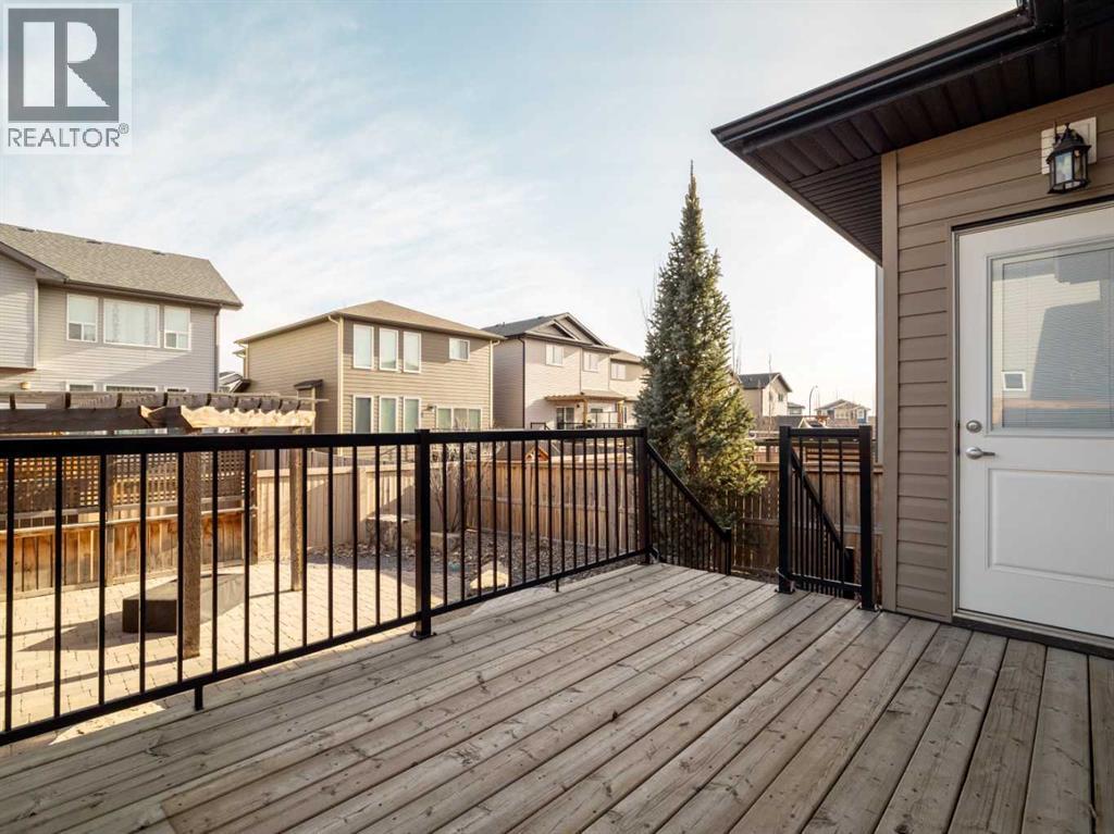 98 Moonlight Boulevard W, Lethbridge, AB - Outdoor With Exterior