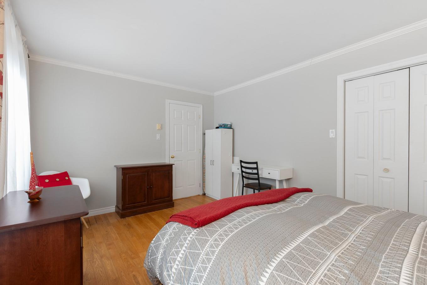 Chambre à coucher principale - 19 Ch. De La Fleur-De-Lune, Saint-Sauveur, QC - Indoor Photo Showing Bedroom