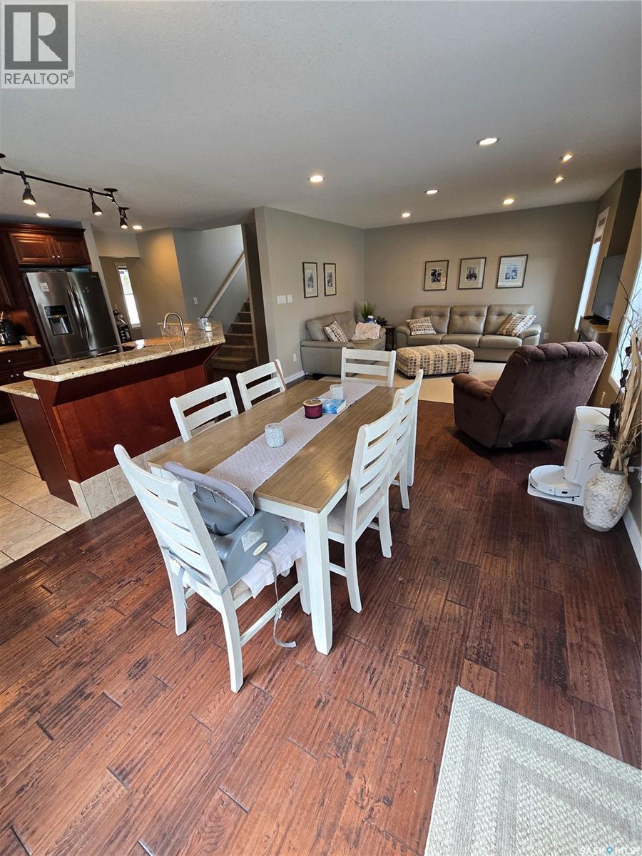 721 Barber Crescent, Weyburn, SK - Indoor