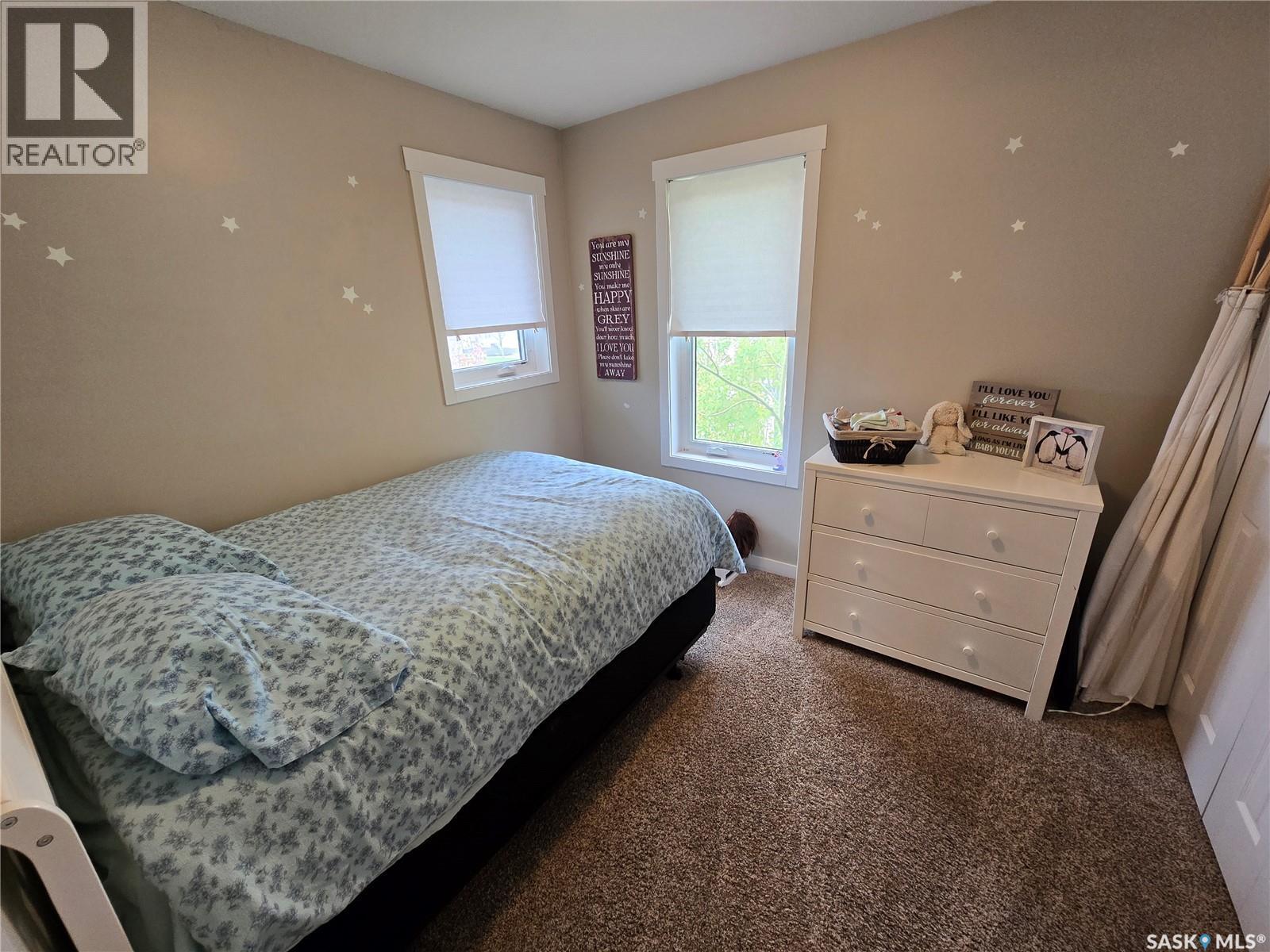 721 Barber Crescent, Weyburn, SK - Indoor Photo Showing Bedroom