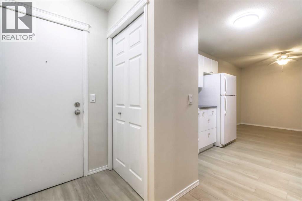 102, 626 2 Avenue Ne, Calgary, AB - Indoor Photo Showing Other Room