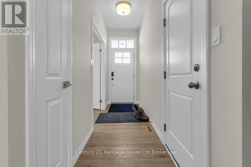 19 Livingston Drive, Tillsonburg, ON - Indoor Photo Showing Other Room