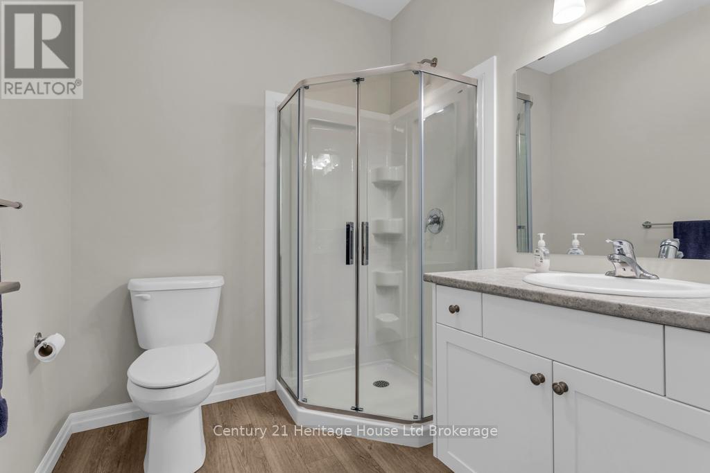 19 Livingston Drive, Tillsonburg, ON - Indoor Photo Showing Bathroom