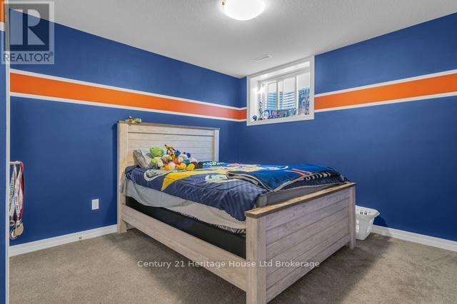 19 Livingston Drive, Tillsonburg, ON - Indoor Photo Showing Bedroom