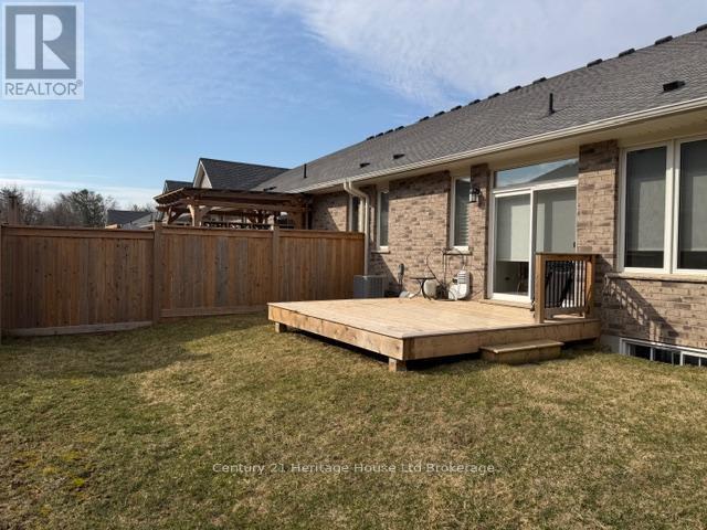 19 Livingston Drive, Tillsonburg, ON - Outdoor