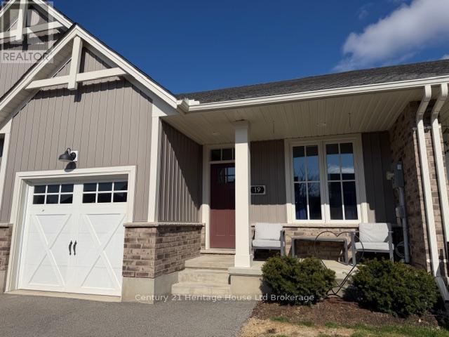 19 Livingston Drive, Tillsonburg, ON - Outdoor