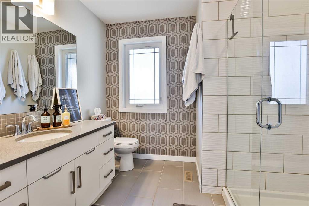 128 Cabot Landing W, Lethbridge, AB - Indoor Photo Showing Bathroom