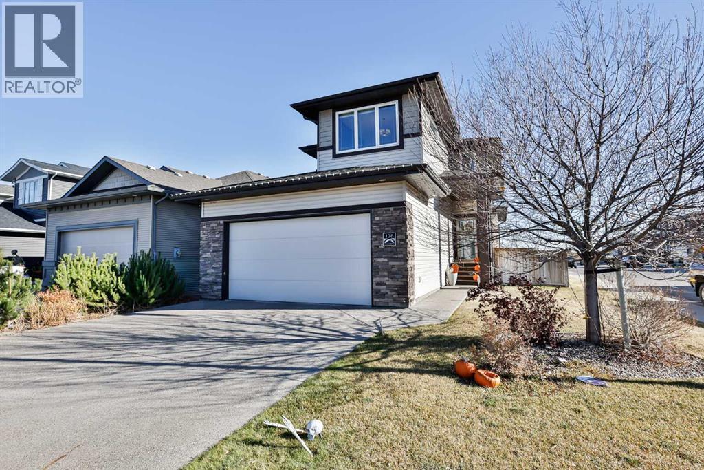 128 Cabot Landing W, Lethbridge, AB - Outdoor