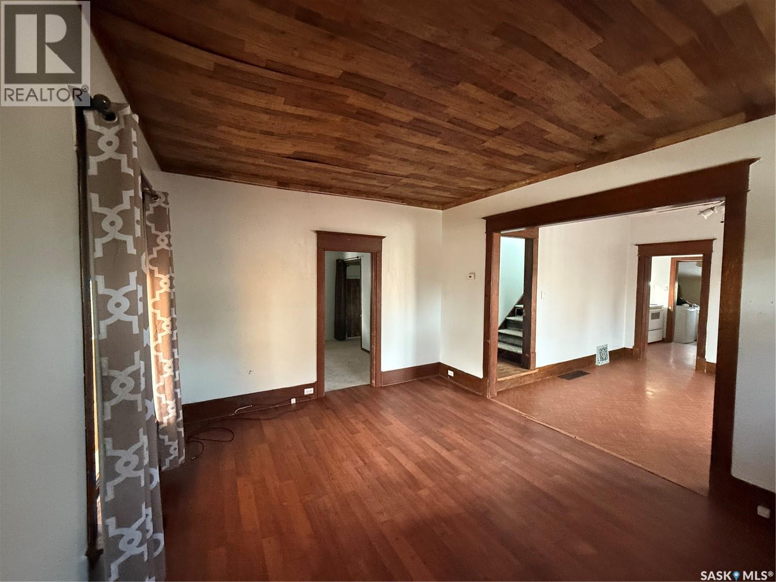 308 5Th Avenue W, Assiniboia, SK - Indoor Photo Showing Other Room