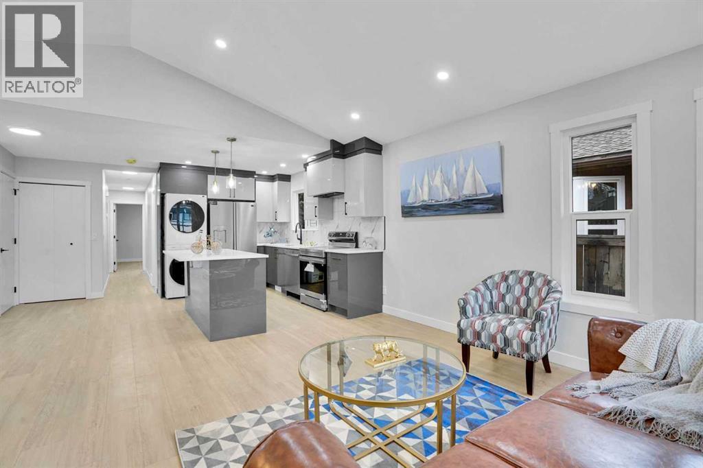 23 Shawmeadows Place Sw, Calgary, AB - Indoor Photo Showing Kitchen